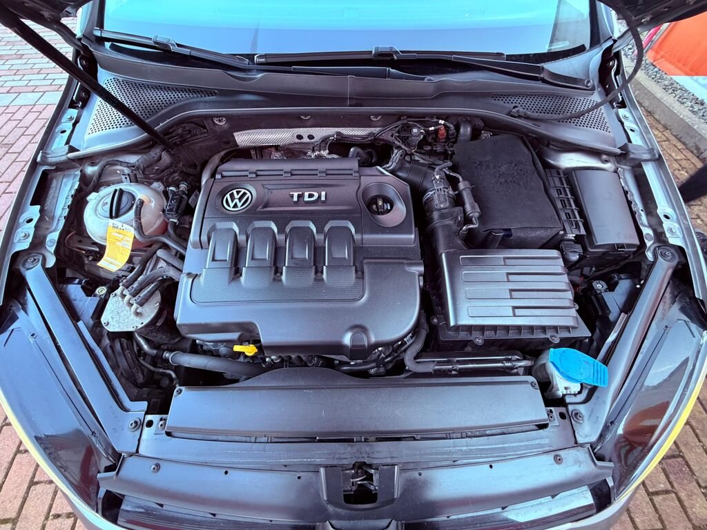 Volkswagen Golf Kombi 1,6 l 81 kw