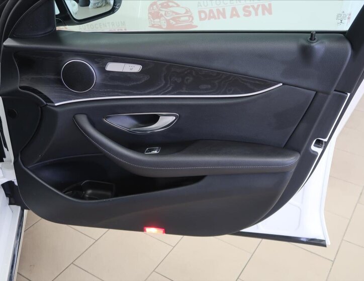 Mercedes-Benz Třídy E Kombi 2,0 l 135 kw