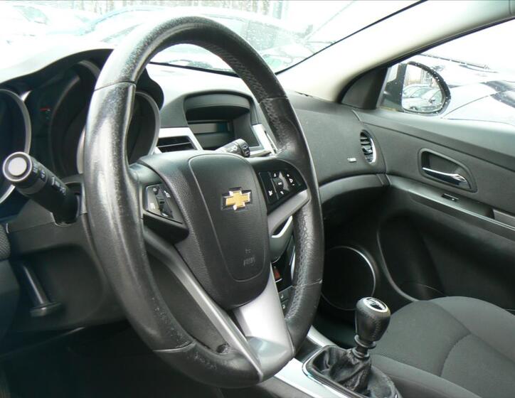 Chevrolet Cruze 10