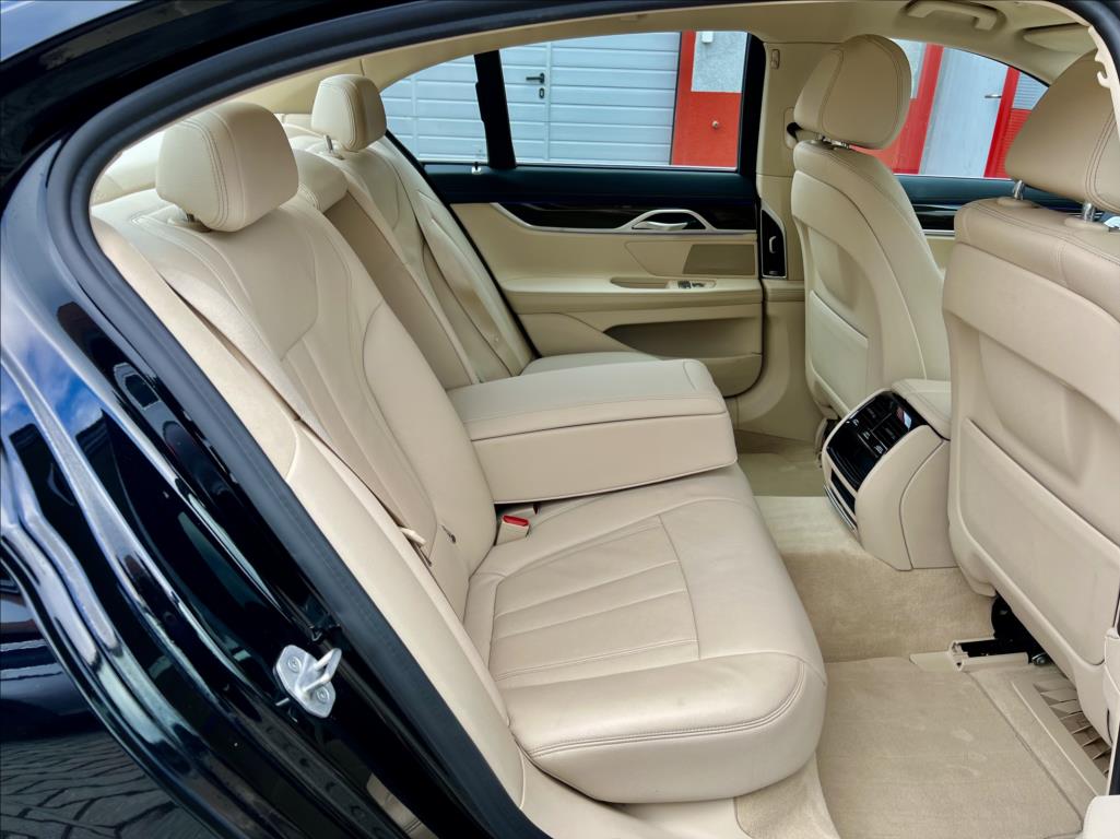BMW Řada 7