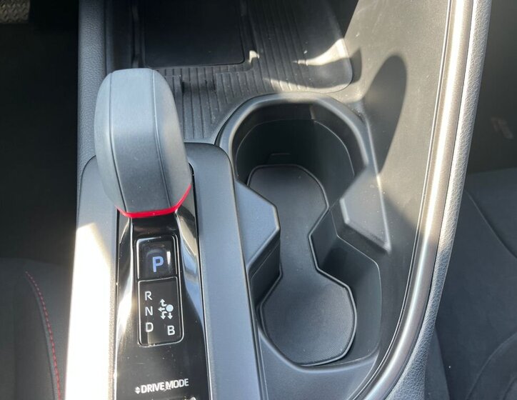 Toyota C-HR SUV / Terénní 2,0 l 112 kw