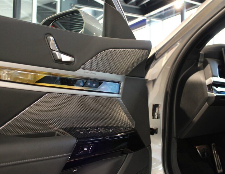 BMW Řada 7 Ostatní 3,0 l 210 kw