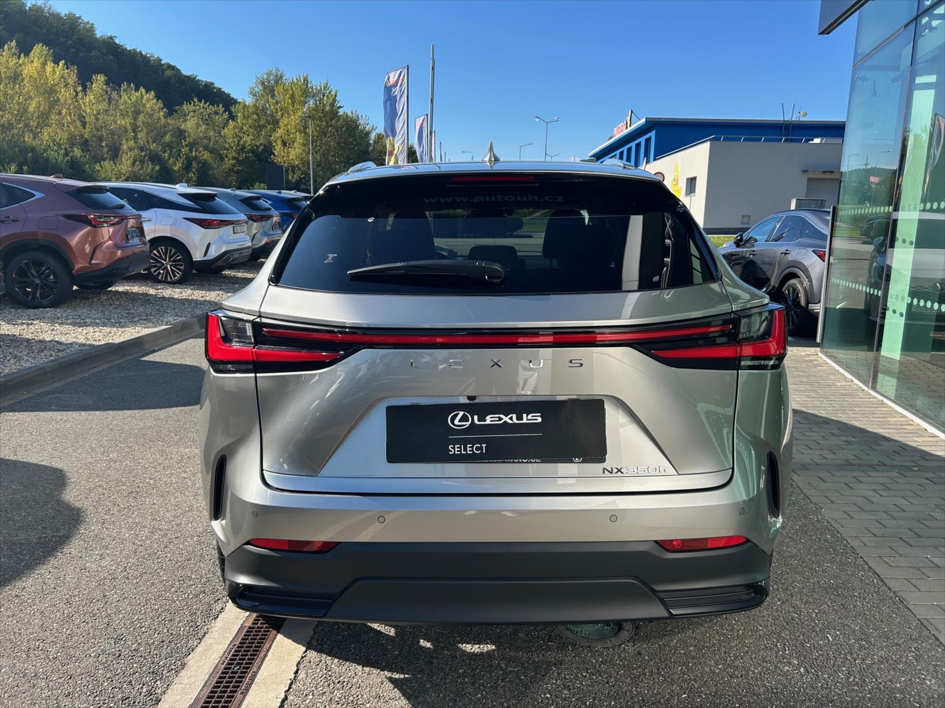 Lexus NX 350h SUV 2,5 l 179 kw