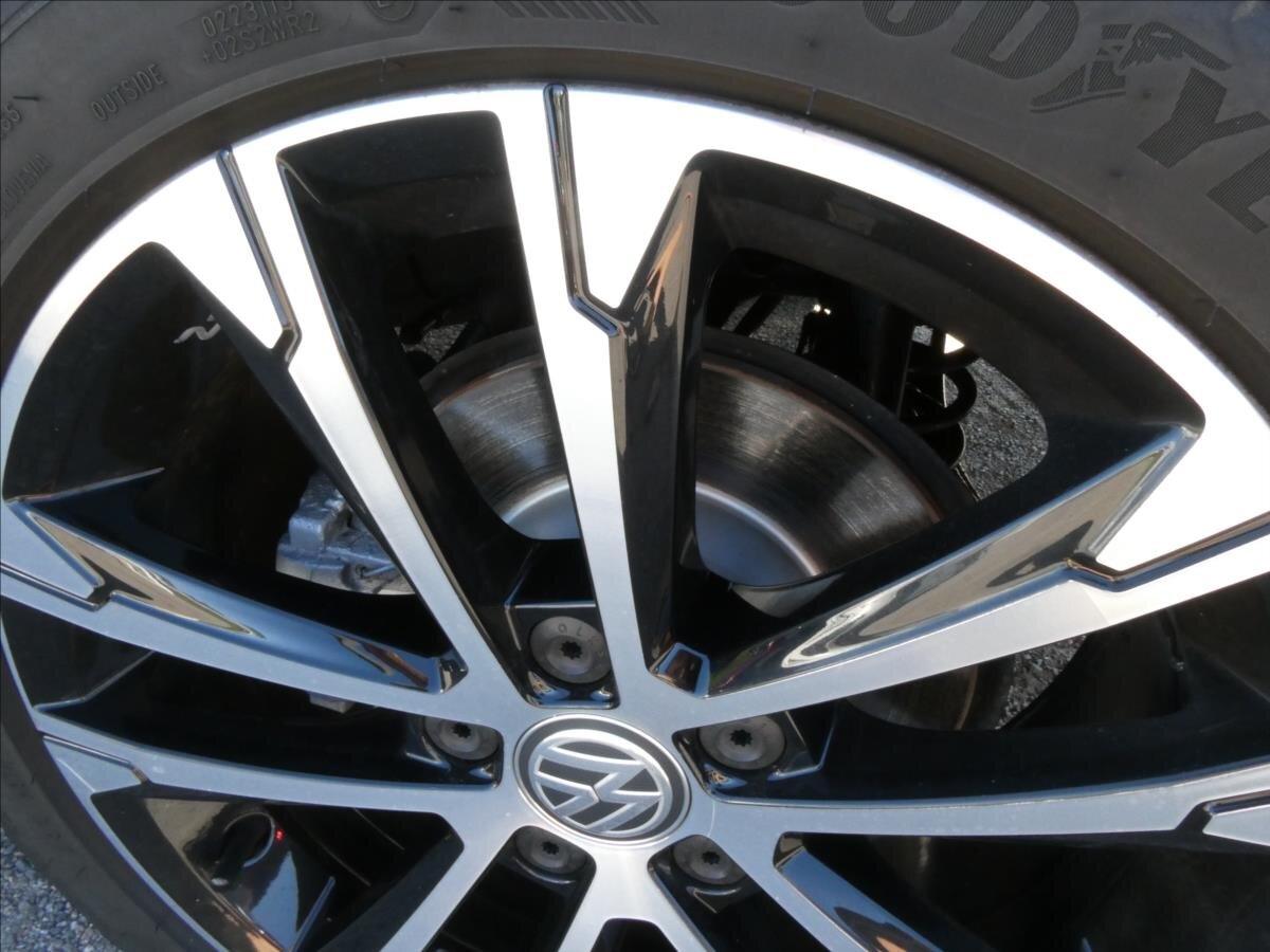 Volkswagen Golf Kombi 2,0 l 110 kw