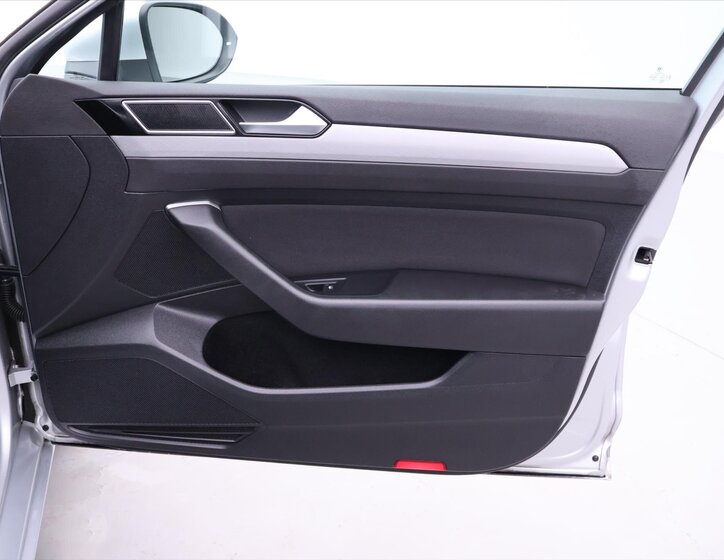 Volkswagen Passat Kombi 2,0 l 110 kw