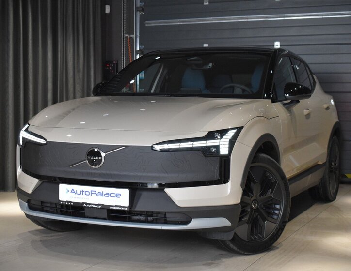 Volvo EX30 SUV / Terénní 0,0 315 kw