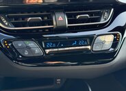 Toyota C-HR SUV / Terénní 1,8 l 72 kw