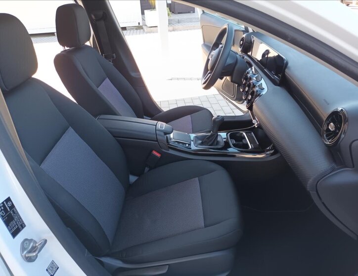 Mercedes-Benz Třídy A Hatchback 1,3 l 80 kw