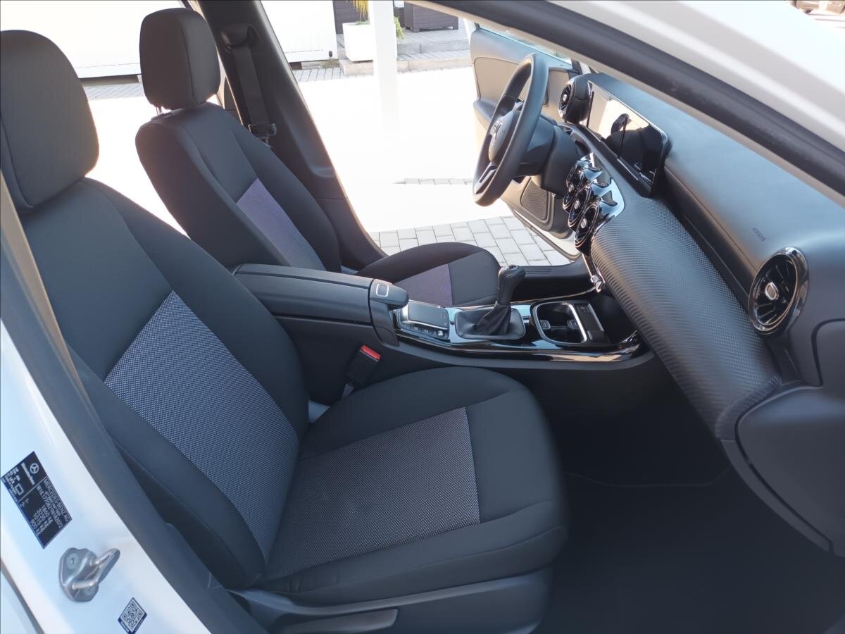 Mercedes-Benz Třídy A Hatchback 1,3 l 80 kw