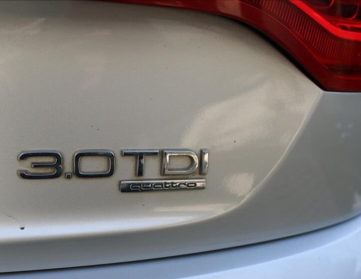 Audi Q7 Kombi 3,0 l 176 kw