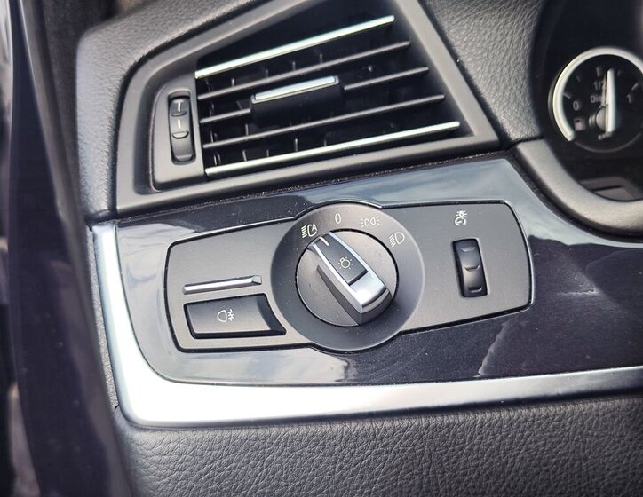 BMW Řada 5 Sedan / Limuzína 2,0 l 140 kw