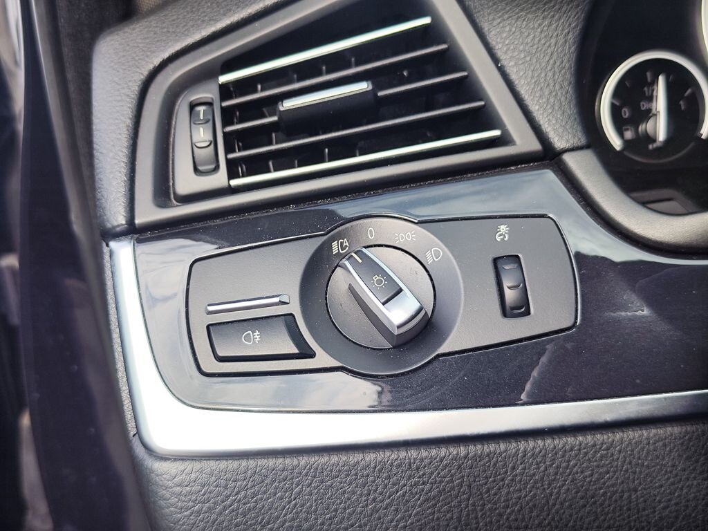 BMW Řada 5 Sedan / Limuzína 2,0 l 140 kw