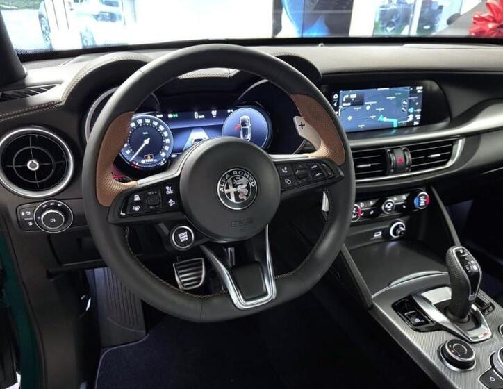 Alfa Romeo Stelvio 20