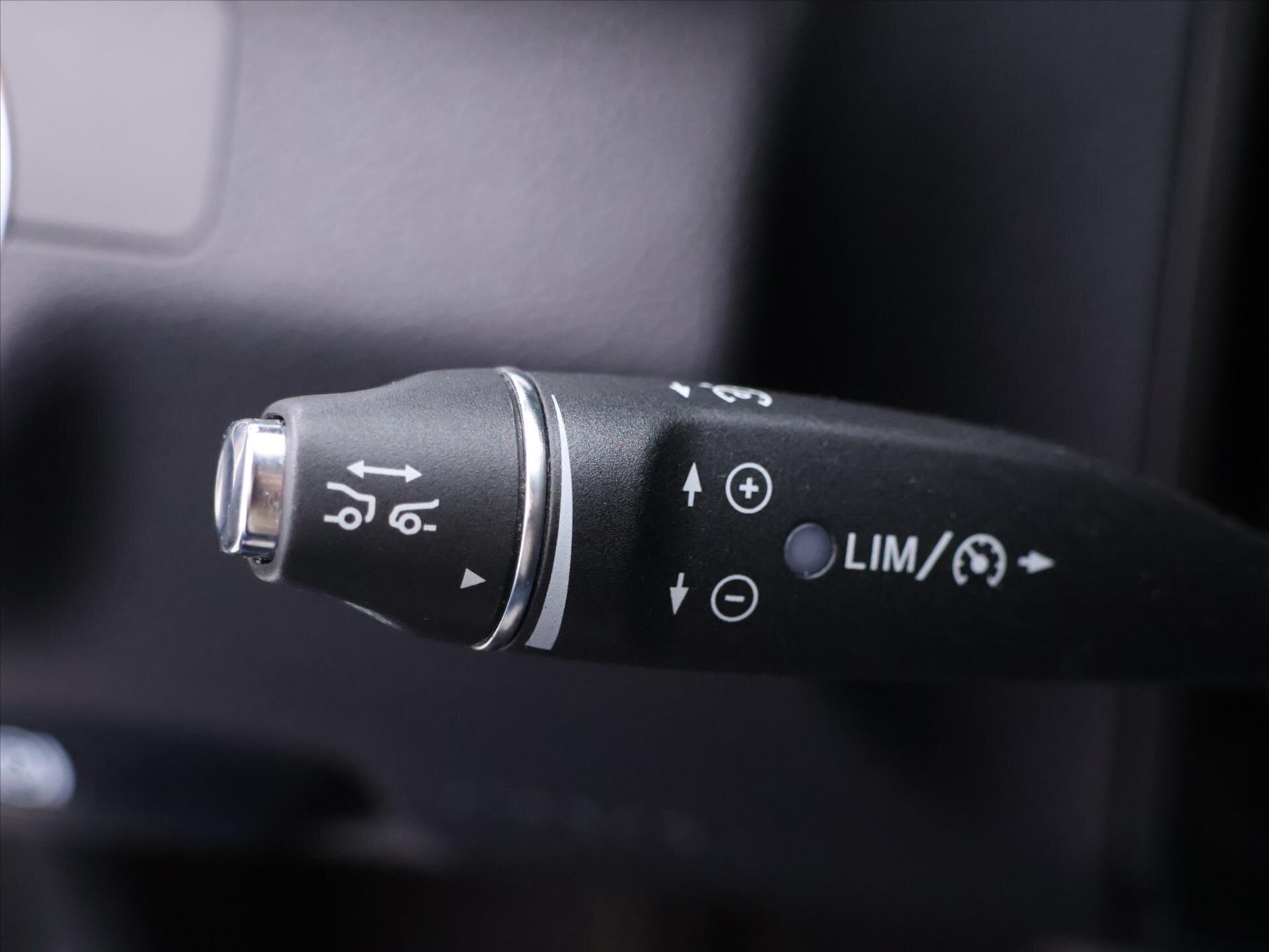 Mercedes-Benz Třídy E Kombi 3,0 l 185 kw