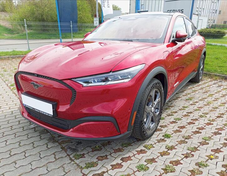 Ford Mustang Mach-E 34