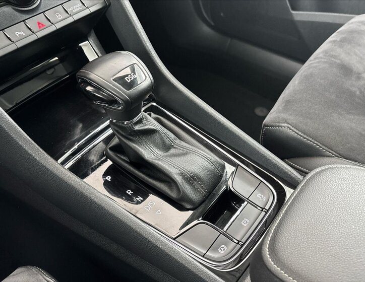 Škoda Karoq SUV / Terénní 1,5 l 110 kw