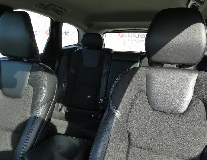 Volvo XC60 SUV / Terénní 2,0 l 140 kw