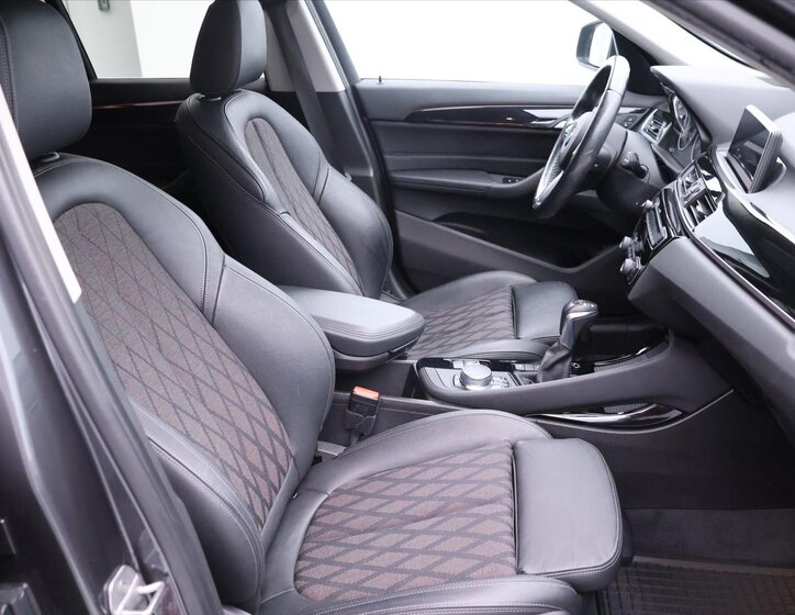 BMW X1 SUV / Terénní 2,0 l 140 kw