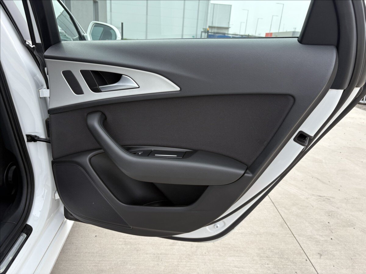 Audi A6 Sedan / Limuzína 3,0 l 160 kw