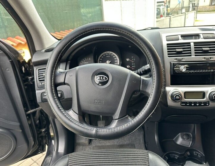 KIA Sportage SUV / Terénní 2,0 l 104 kw