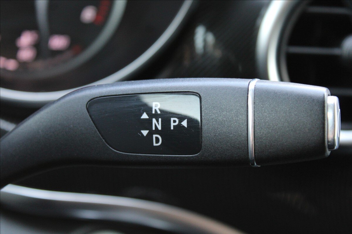 Mercedes-Benz Třídy V Kombi 2,1 l 140 kw