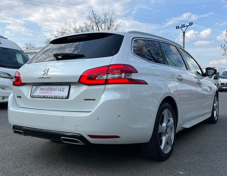 Peugeot 308 Kombi 1,2 l 96 kw