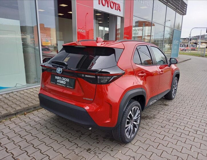 Toyota Yaris Cross SUV 1,5 l 96 kw