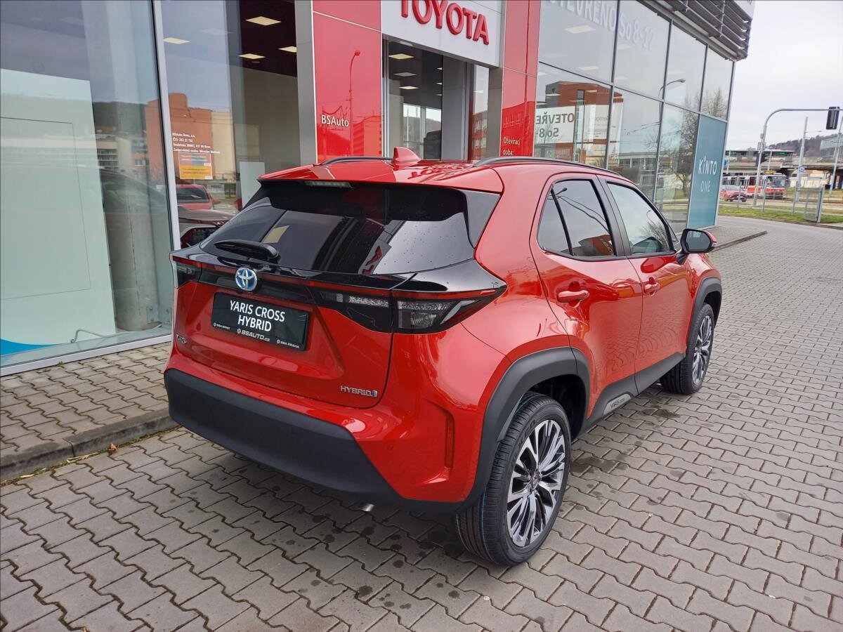 Toyota Yaris Cross SUV 1,5 l 96 kw
