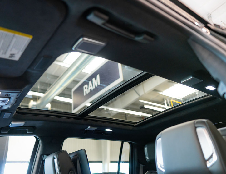 Cadillac Escalade 40