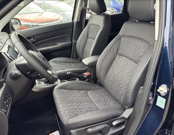 Suzuki Vitara SUV / Terénní 1,4 l 81 kw