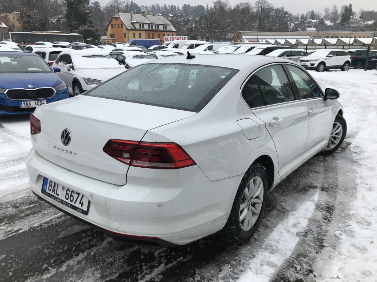 Volkswagen Passat Sedan 1,5 l 110 kw
