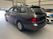 Volkswagen Golf Kombi 1,6 l 77 kw