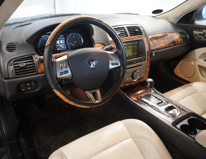 Jaguar XK8 Ostatní 4,2 l 219 kw