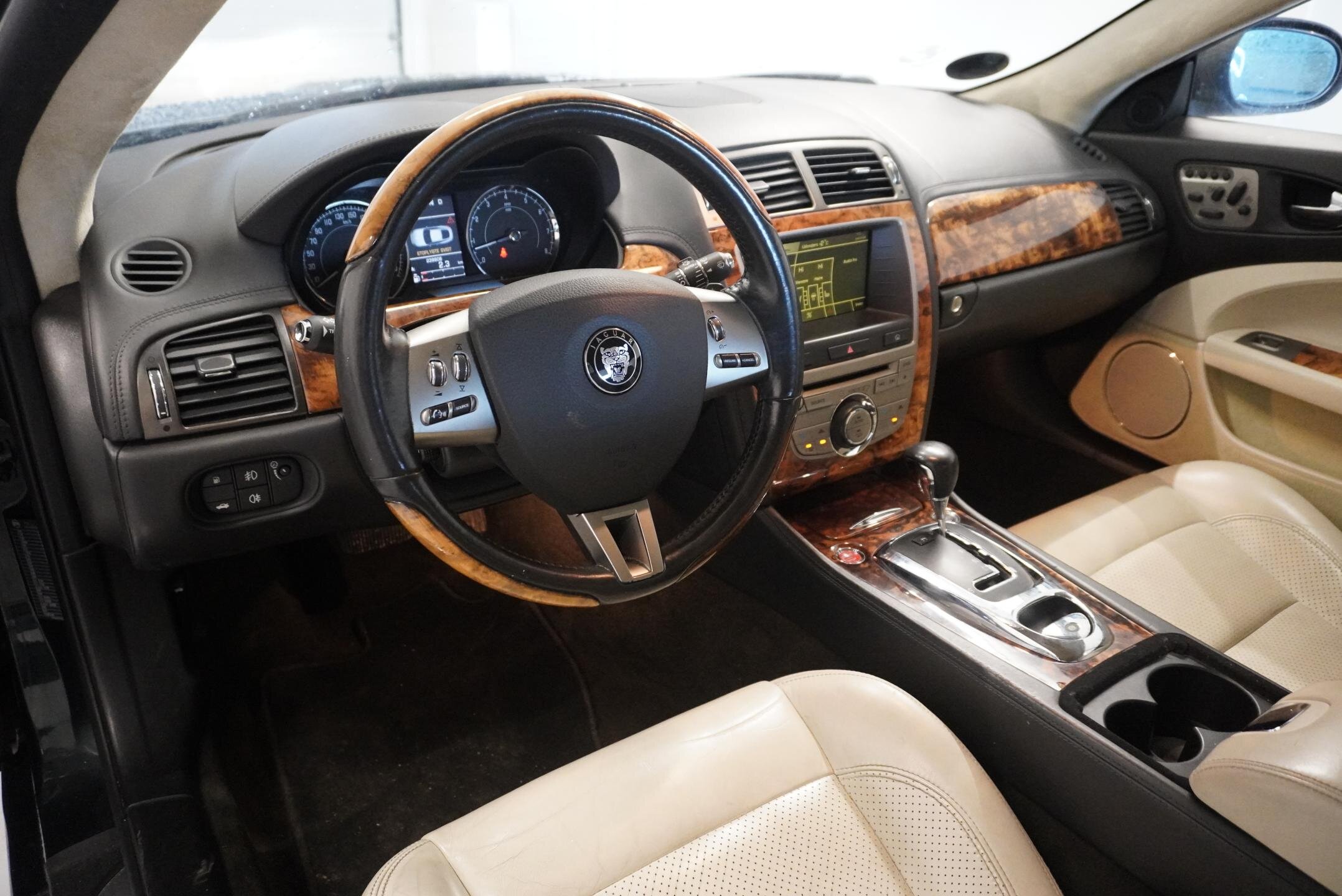 Jaguar XK8 Ostatní 4,2 l 219 kw