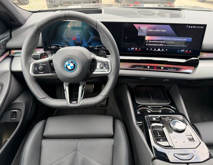 BMW Řada 5 Kombi 3,0 l 360 kw