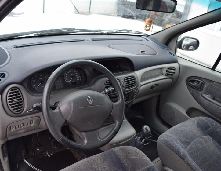 Renault Scénic Kombi 1,9 l 72 kw