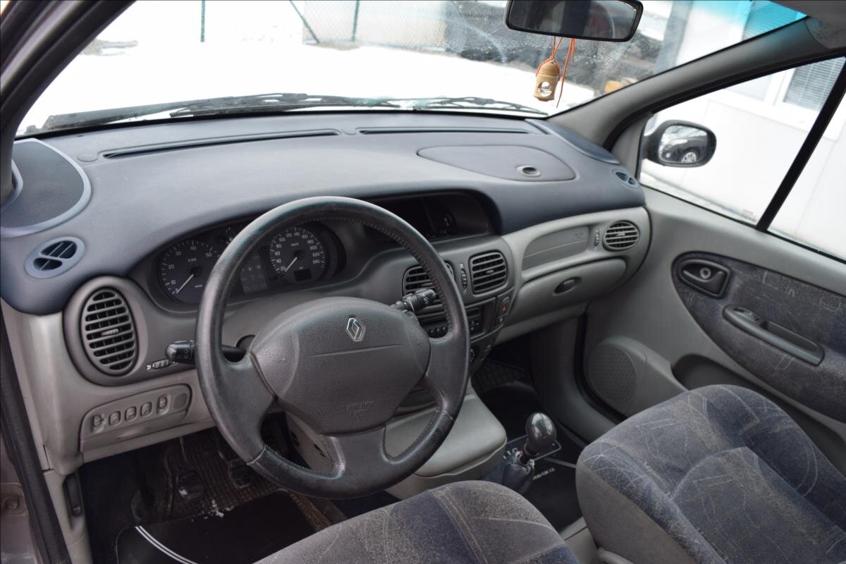 Renault Scénic Kombi 1,9 l 72 kw