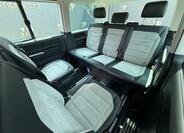 Volkswagen Multivan 12