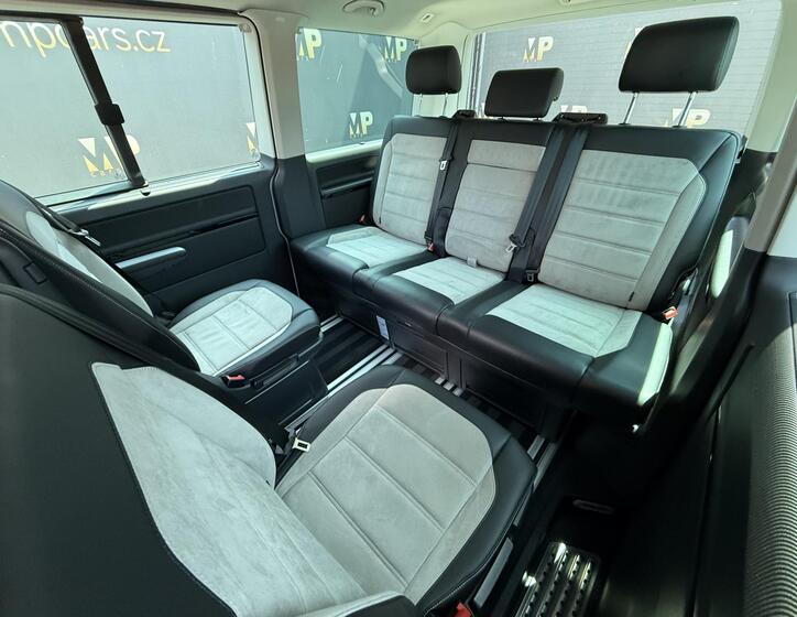 Volkswagen Multivan 12