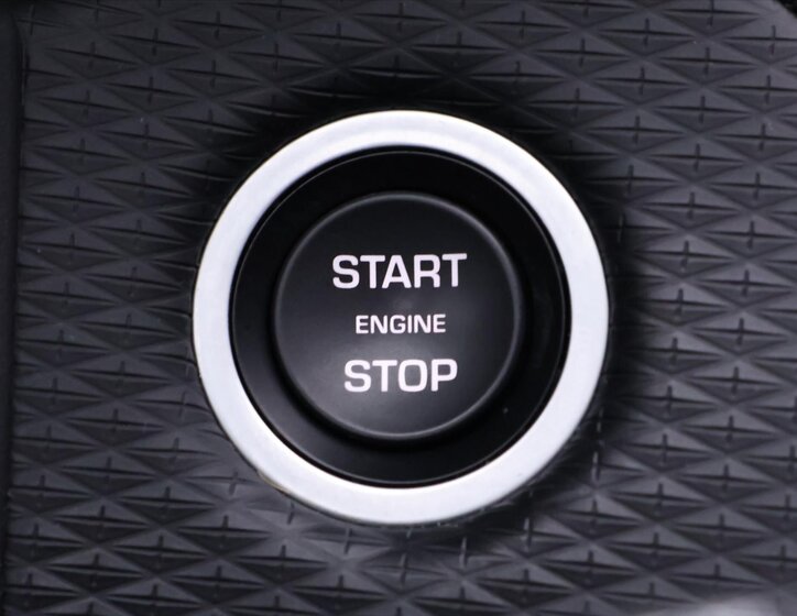 Land Rover Range Rover Velar SUV / Terénní 2,0 l 150 kw