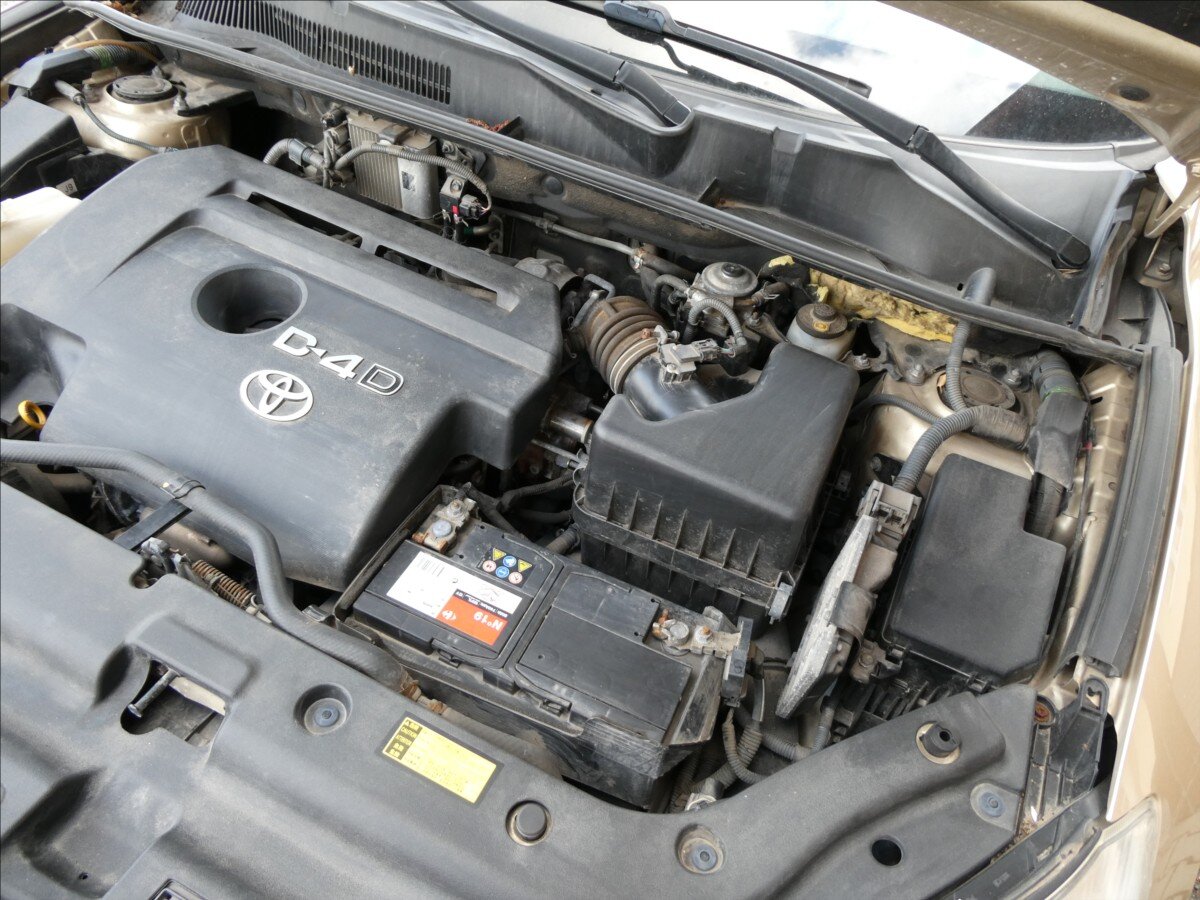 Toyota RAV4 SUV / Terénní 2,2 l 110 kw