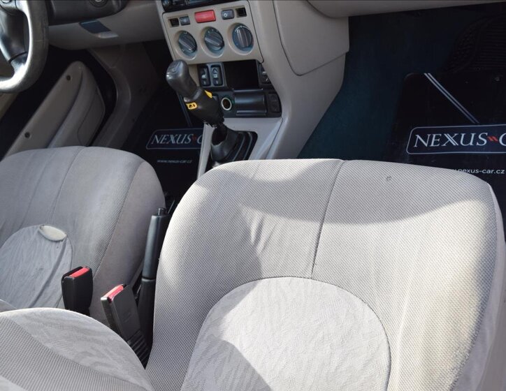 Land Rover Freelander Kombi 2,0 l 71 kw