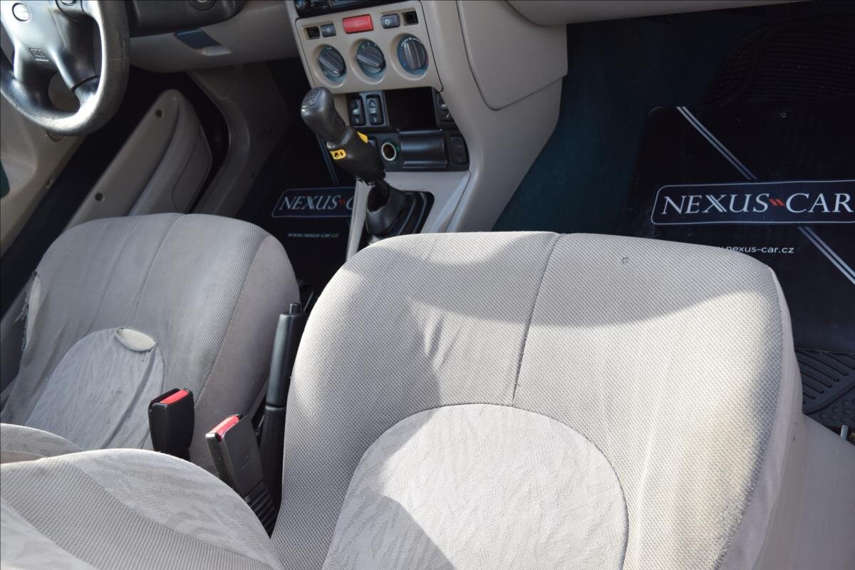 Land Rover Freelander Kombi 2,0 l 71 kw