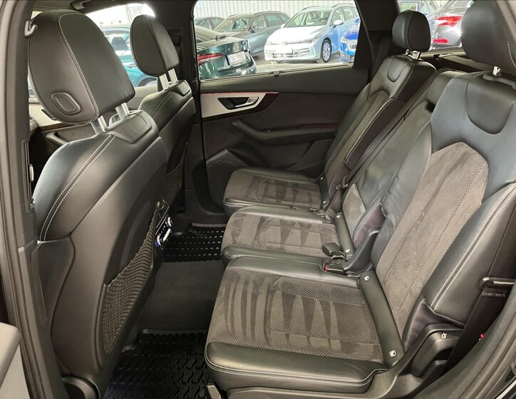Audi SQ7 SUV / Terénní 4,0 l 320 kw