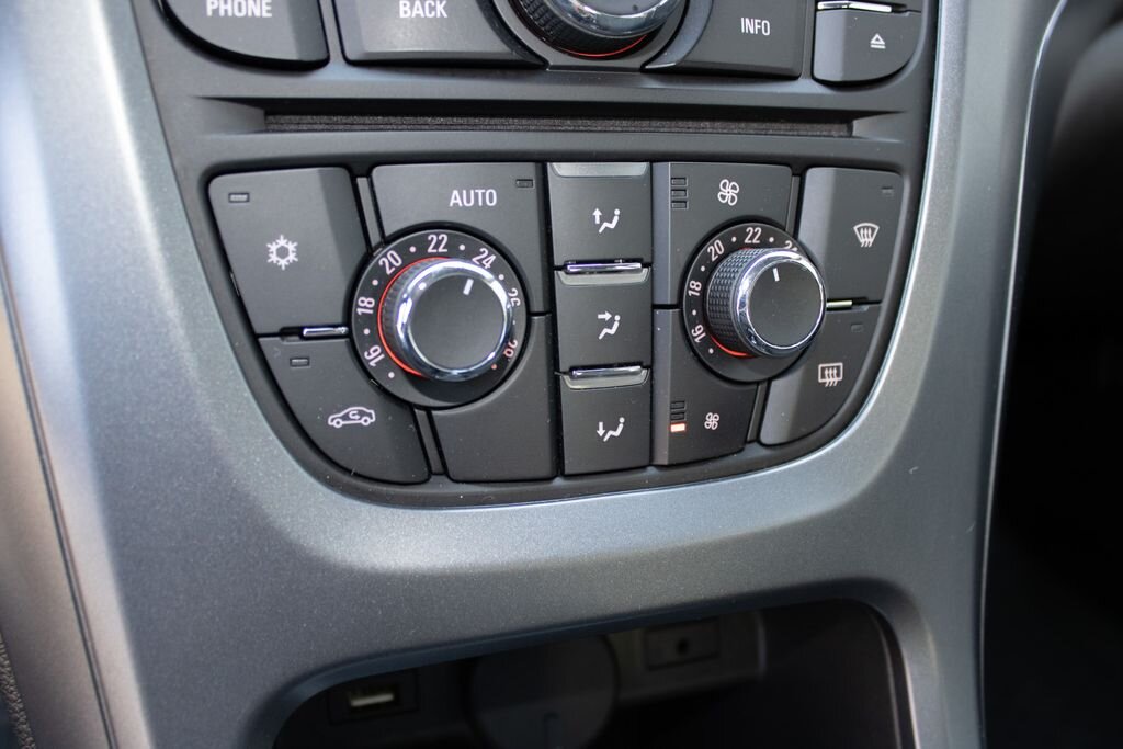 Opel Astra Sedan / Limuzína 1,4 l 103 kw