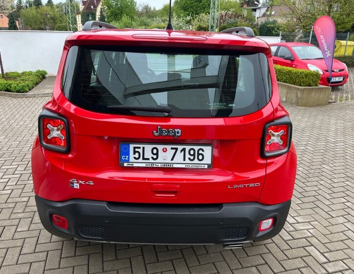 Jeep Renegade SUV / Terénní 1,3 l 132 kw