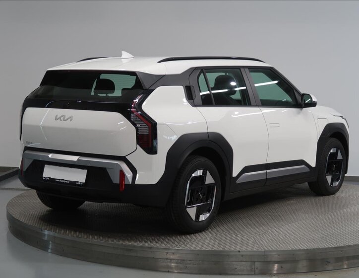 KIA EV3 SUV / Terénní 0,0 150 kw