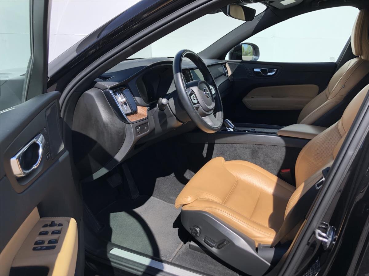 Volvo XC60 SUV 2,0 l 145 kw