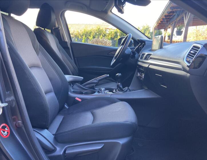 Mazda 3 9