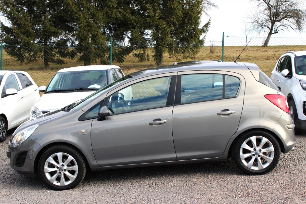 Opel Corsa Hatchback 1,4 l 64 kw